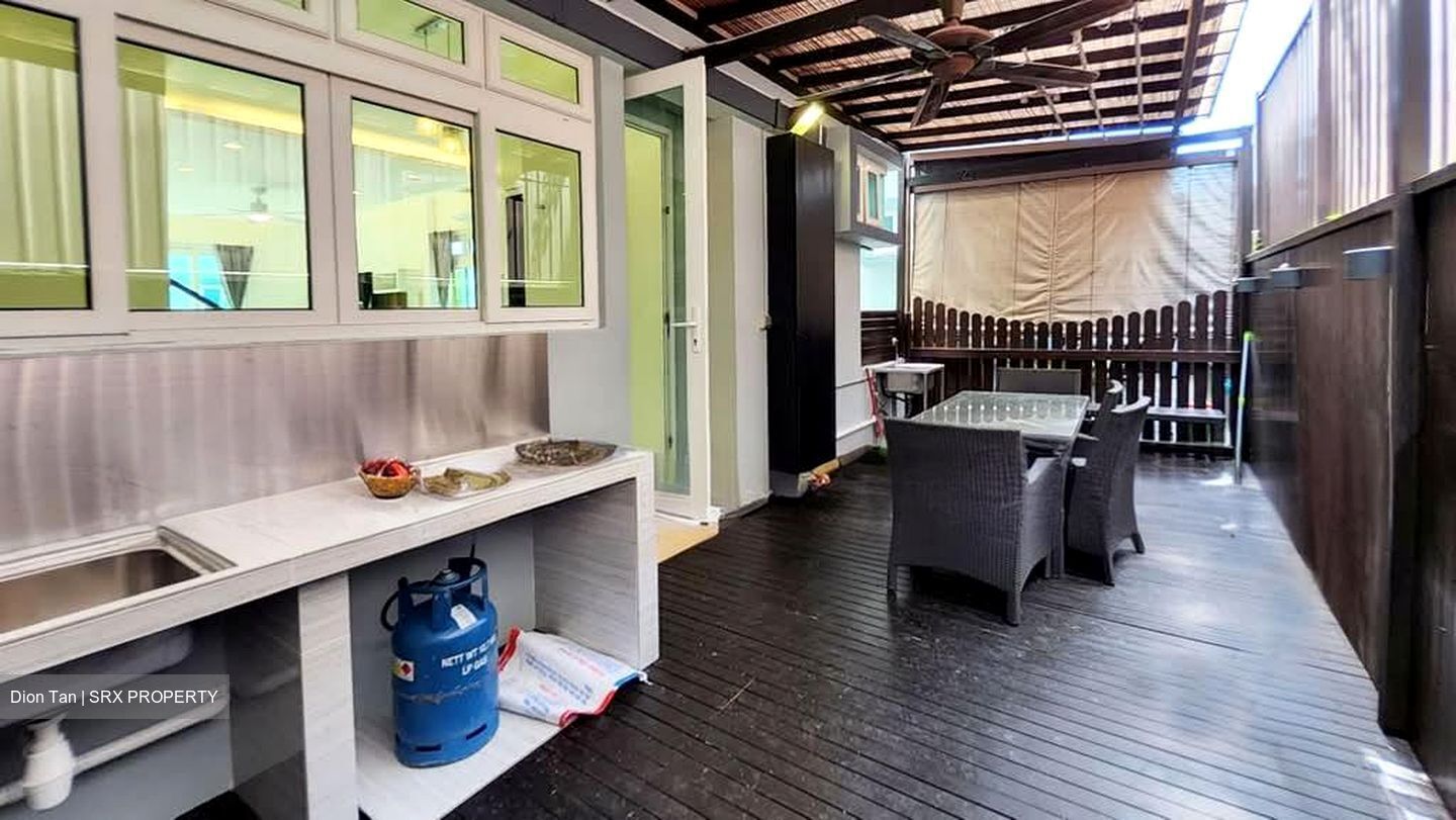 Springleaf Garden (D26), Terrace #562825011